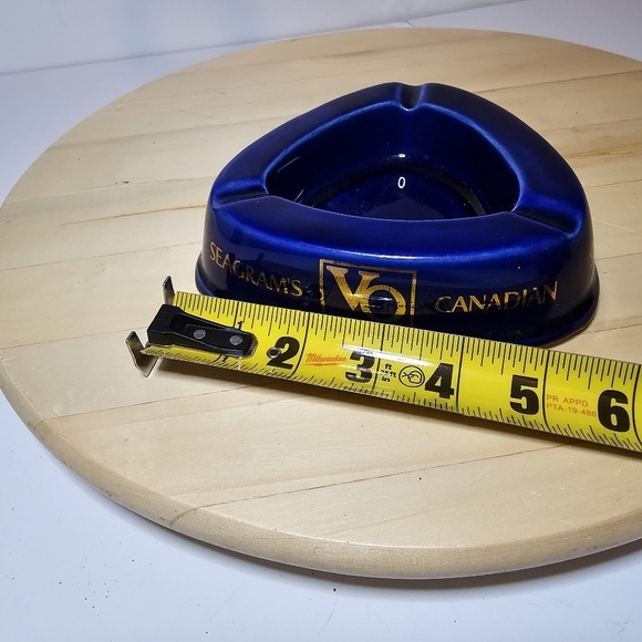 Seagrams VO Canadian Ceramic Ashtray Triangle Cobalt Blue With Gold Lettering ho - Picture 7 of 8